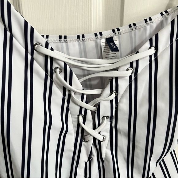 Nautica Stripe Swim top Xl - Picture 5 of 6